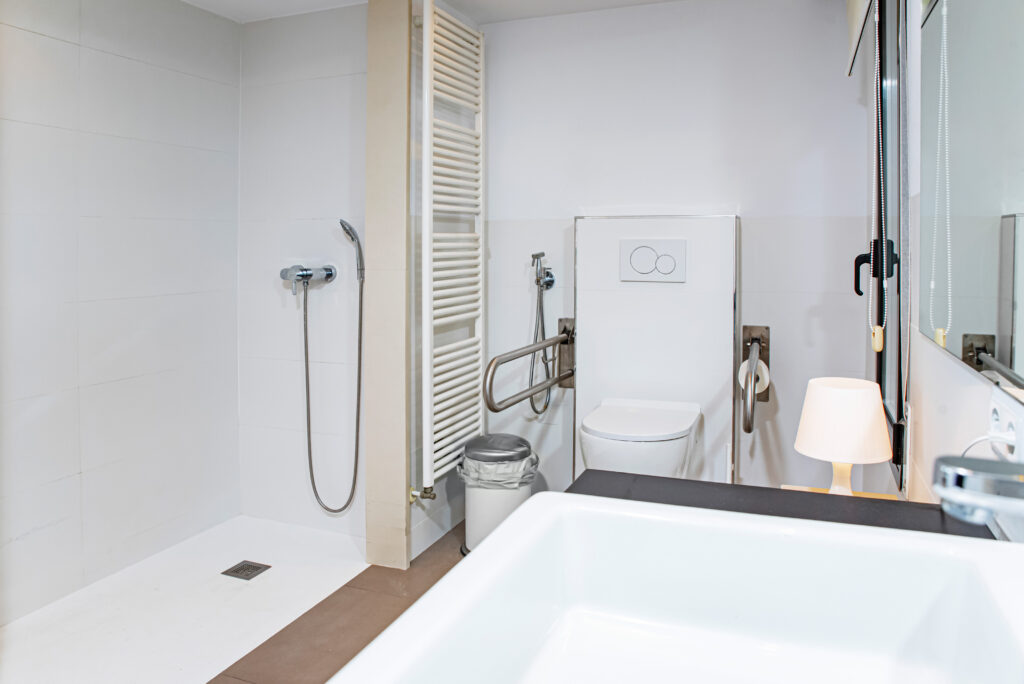 Bathroom adapted for people with disabilities